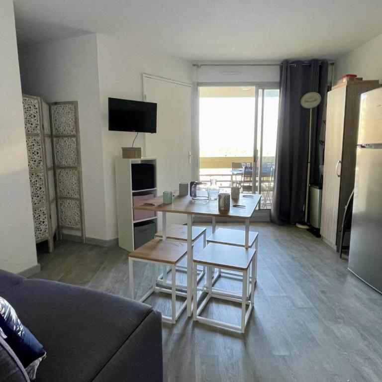 Appartement Moderne 5 Couchages avec Parking et Piscine - FR-1-748-8 - Apartamento - 17