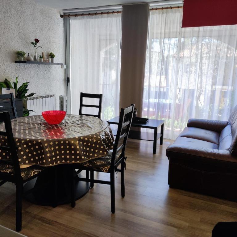 Appartement 2 pièces avec piscine et animaux admis, proche plage - FR-1-776-48 - Appartement - 7