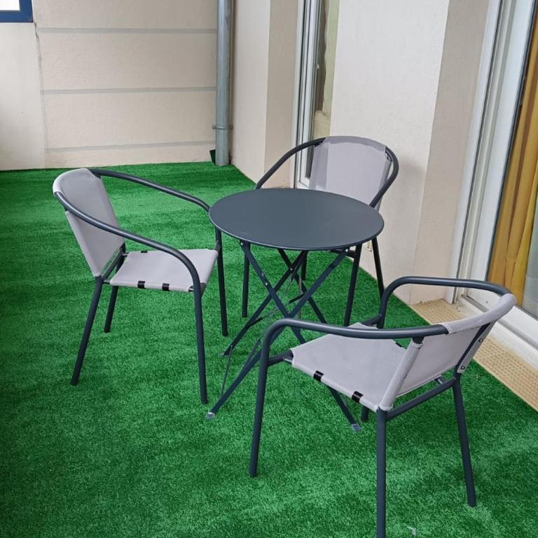 Appartement spacieux 6 pers. à Publier avec parking et balcon - Appartement 2 Chambres - 9