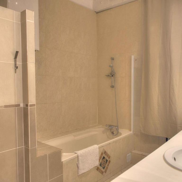 Appartement de caractère avenue du Prado 4 chambres - Apartment mit 3 Schlafzimmern - 6