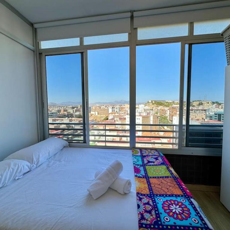Estudio en el centro de Alicante - Apartamento de 1 dormitorio - 3