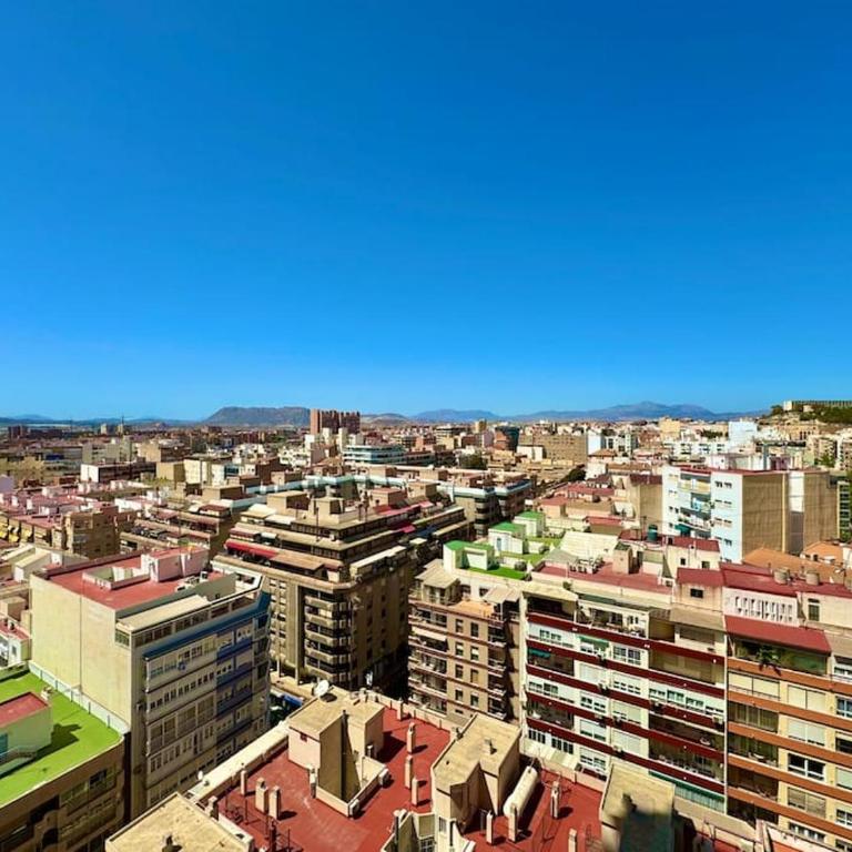 Estudio en el centro de Alicante - Apartamento de 1 dormitorio - 2