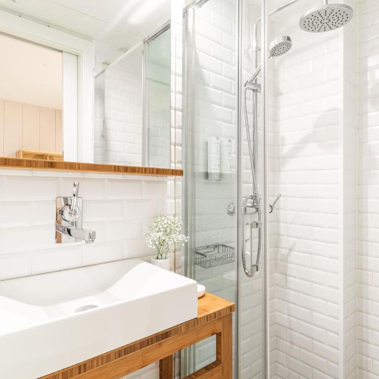 Casa Bella Gracia by Aspasios - Economy Double Room - 3