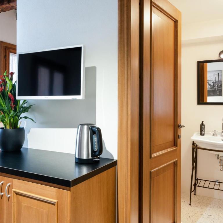 5 minuti da Rialto, intera palazzina Veneziana - Casa con 2 Camere da Letto - 33