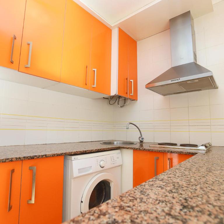 DIFFERENTFLATS Decathlon - Apartamento con vistas a la piscina - 3