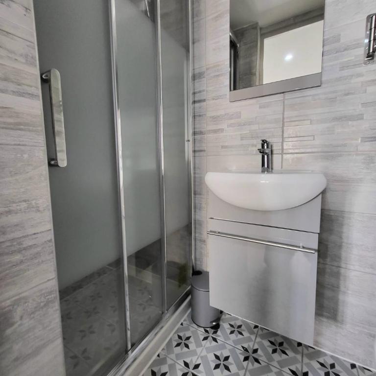 Hôtel Résidence A la Buttes aux Cailles - Studio - 9