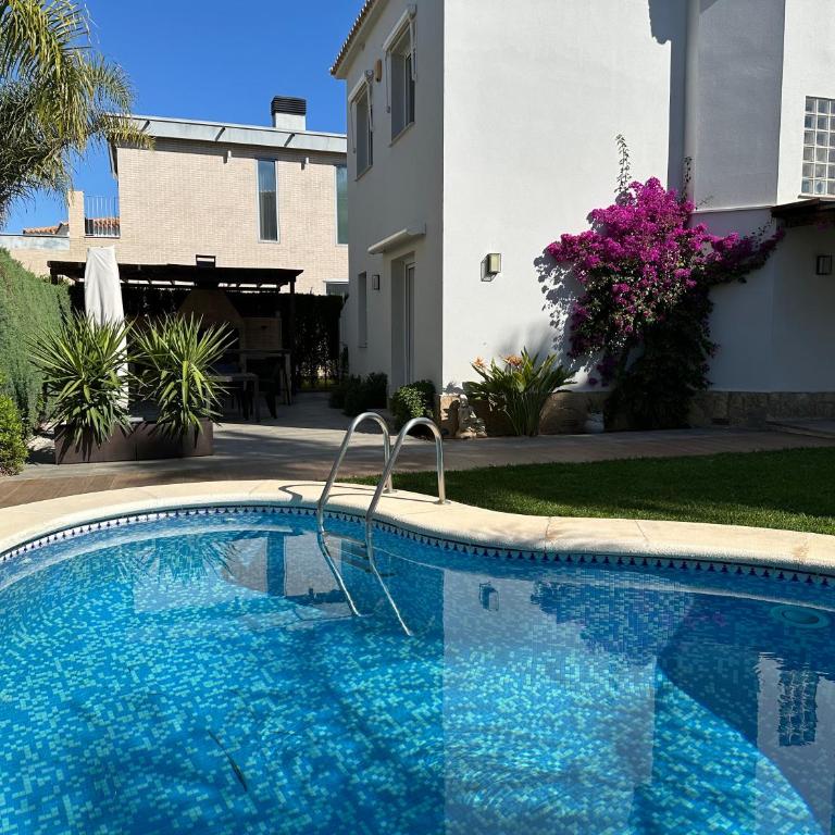 Oliva Nova CHALET VILLA DE LUJO A 50 METROS DE LA PLAYA - Villa de 3 dormitorios - 14