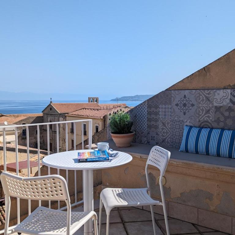 Le Terrazze - Double Room (1 - 2 Adults) - 5