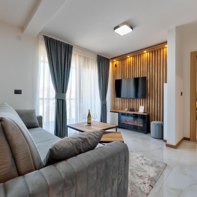 Golden Panorama Spa & Wellness - Deluks Apartman sa Jednom Spavaćom Sobom i Hidromasažnom Kadom - 15