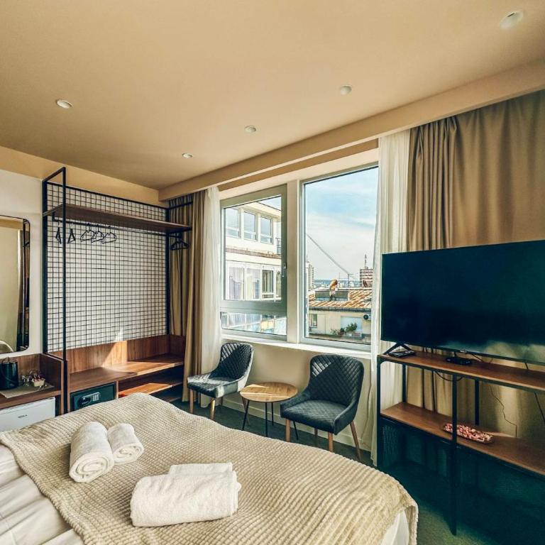 CIRCLE OF 2 - Deluks Soba sa Bračnim Krevetom (King-size) - 21