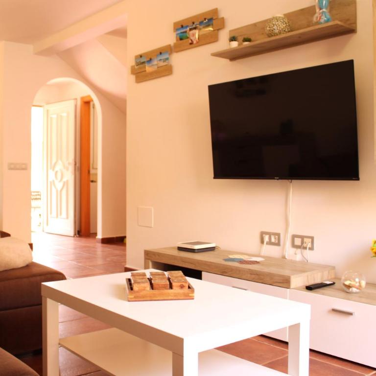 Bubela by Sea You There Fuerteventura - Three-Bedroom House - 54