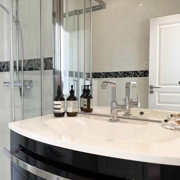 Beautifully renovated 3 bedroom apartment in the heart of Cannes - Apartamento de 3 dormitorios - 8