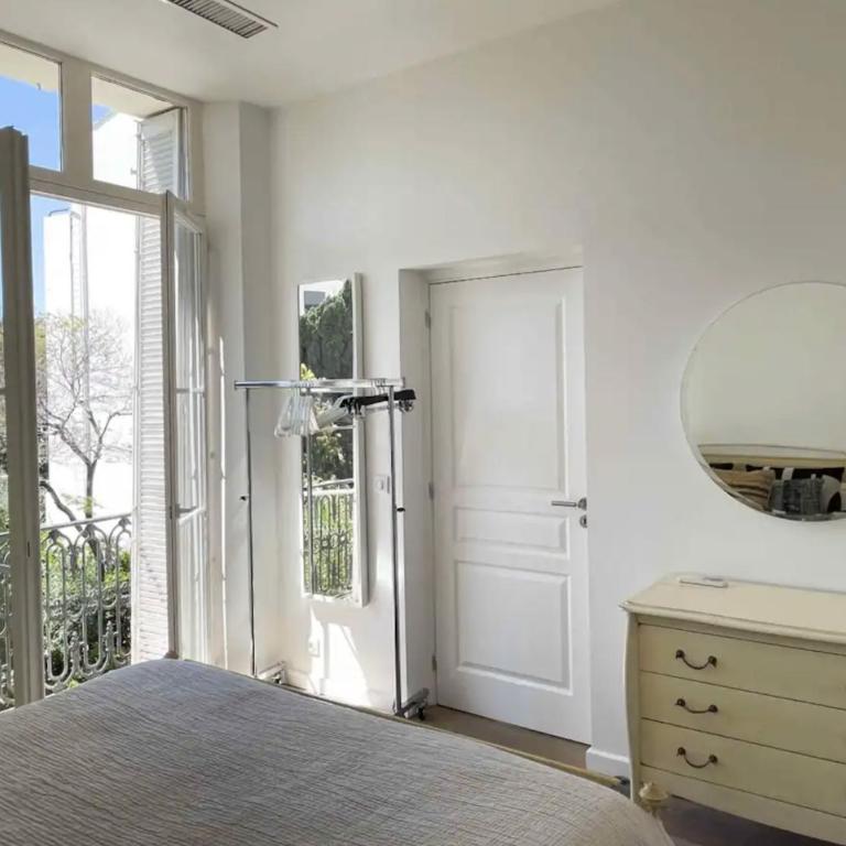 Beautifully renovated 3 bedroom apartment in the heart of Cannes - Apartamento de 3 dormitorios - 3