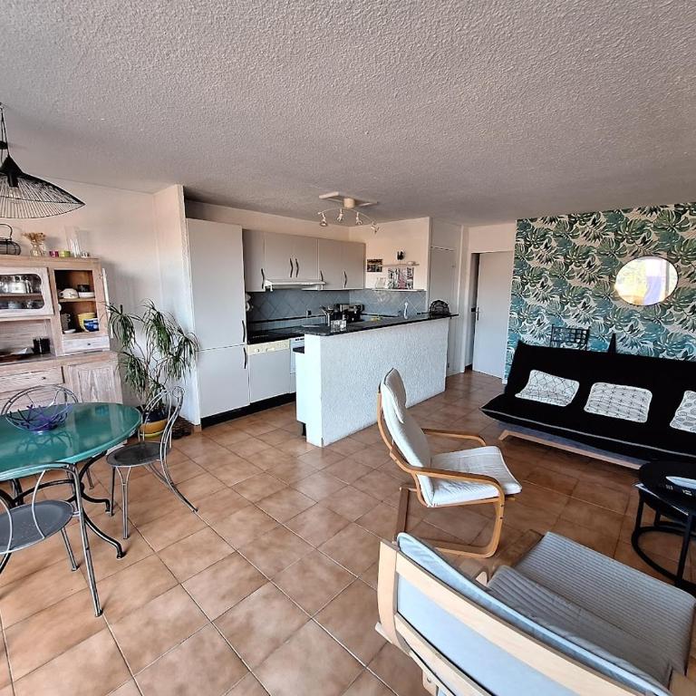 ROCADE DE COLLIOURE appt T4 avec grande terrasse et garage - Apartamento de 3 dormitorios - 35