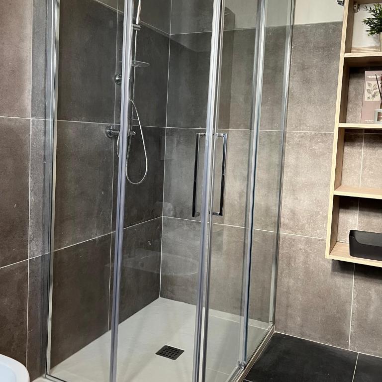 Residenza Sandrini - Camera Matrimoniale/Doppia con Letti Singoli con Bagno Privato - 5