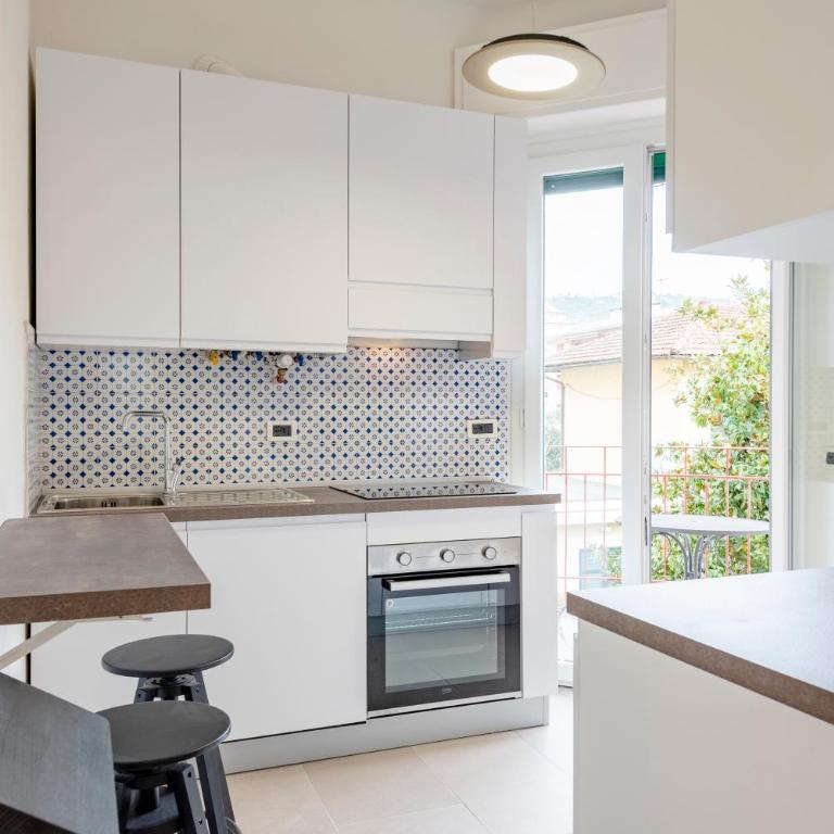 JOIVY Blissful Flat for 6, Close To The Beach - Appartamento con 2 Camere da Letto - 2