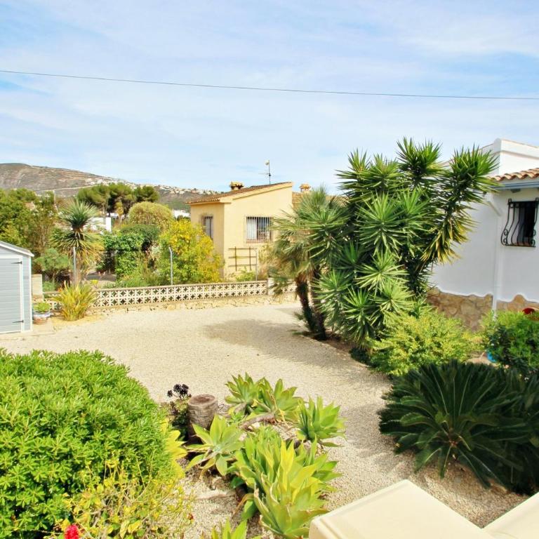 Golondrina - panoramic hillside holiday house in Moraira - Two-Bedroom Villa - 12