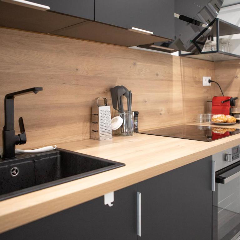 Le Mulhousien/ Parking gratuit / WIFI / Lave linge/ Tudors Locations - Apartamento de 1 dormitorio - 13