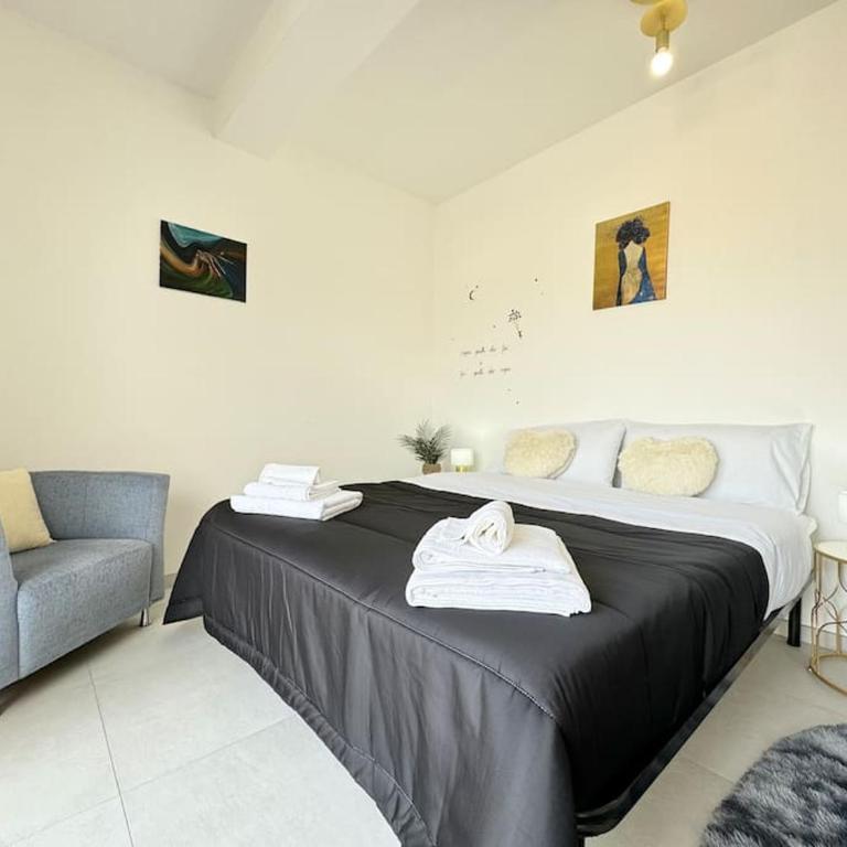Attico Magnificent [Wi-Fi/Free Parking] - Three-Bedroom Apartment - 19