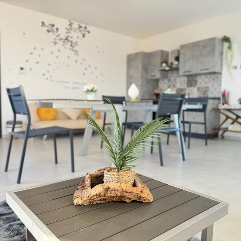 Attico Magnificent [Wi-Fi/Free Parking] - Three-Bedroom Apartment - 50
