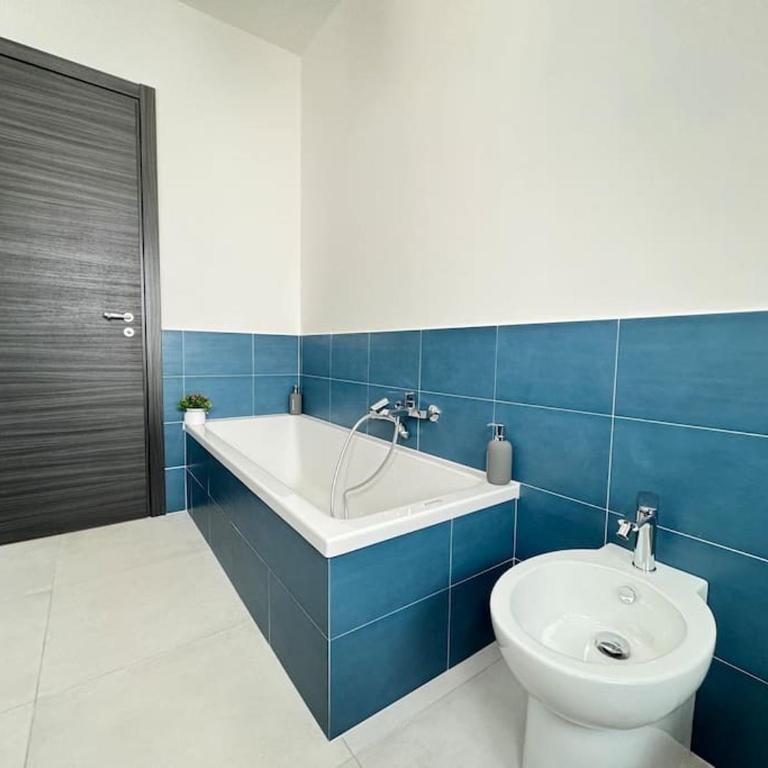 Attico Magnificent [Wi-Fi/Free Parking] - Three-Bedroom Apartment - 59