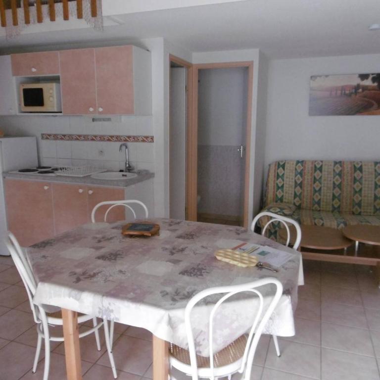 HOLIDAYLAND 437 VILLA T2 MEZZANINE 6 couchages NARBONNE PLAGE - Maison 1 Chambre - 6