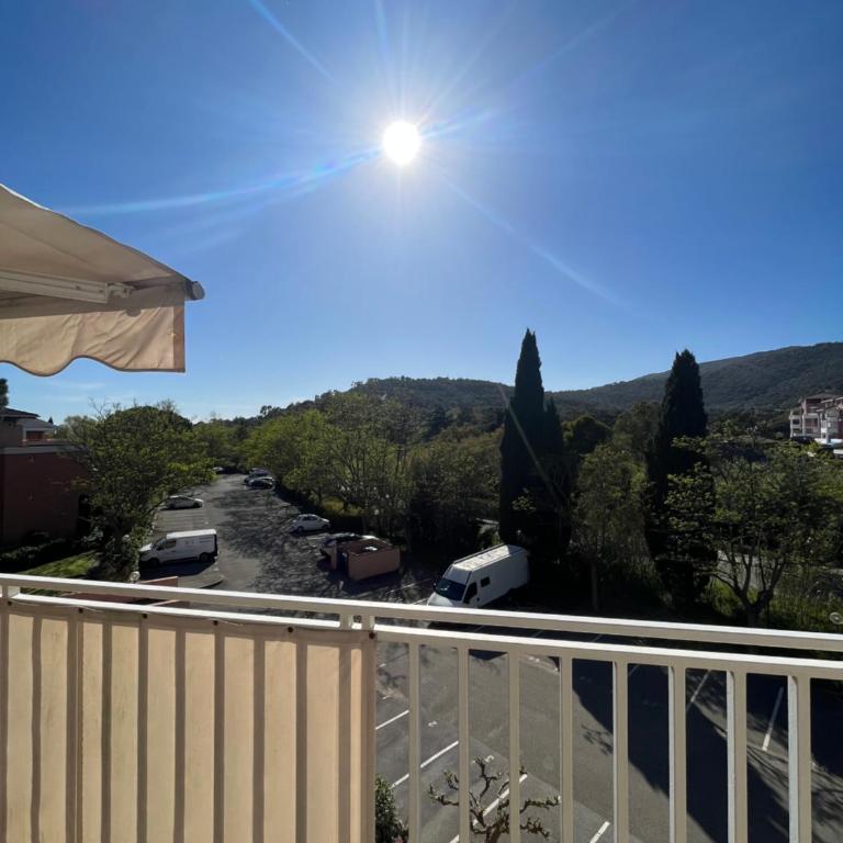 Appartement Clim Terrasse - Apartment mit 3 Schlafzimmern mit Parkblick - 7