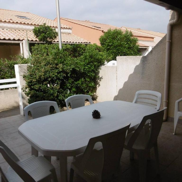 HOLIDAYLAND 122 VILLA T3 MEZZANINE 7 couchages climatisé NARBONNE PLAGE - Maisonette - 2