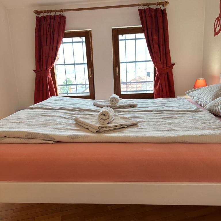 One Love - Double Room with Shared Bathroom - 4