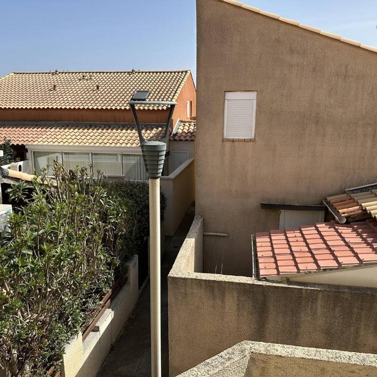 HOLIDAYLAND 202 VILLA T3 MEZZANINE 6 couchages NARBONNE PLAGE - Maison 2 Chambres - 14