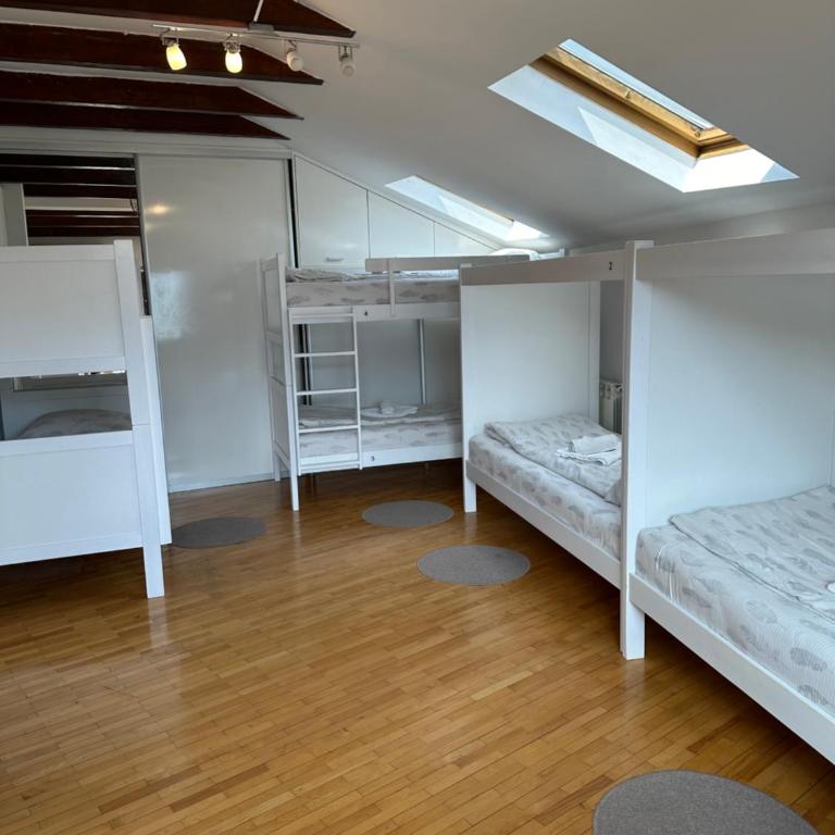 One Love - Bed in 6-Bed Dormitory Room - 6