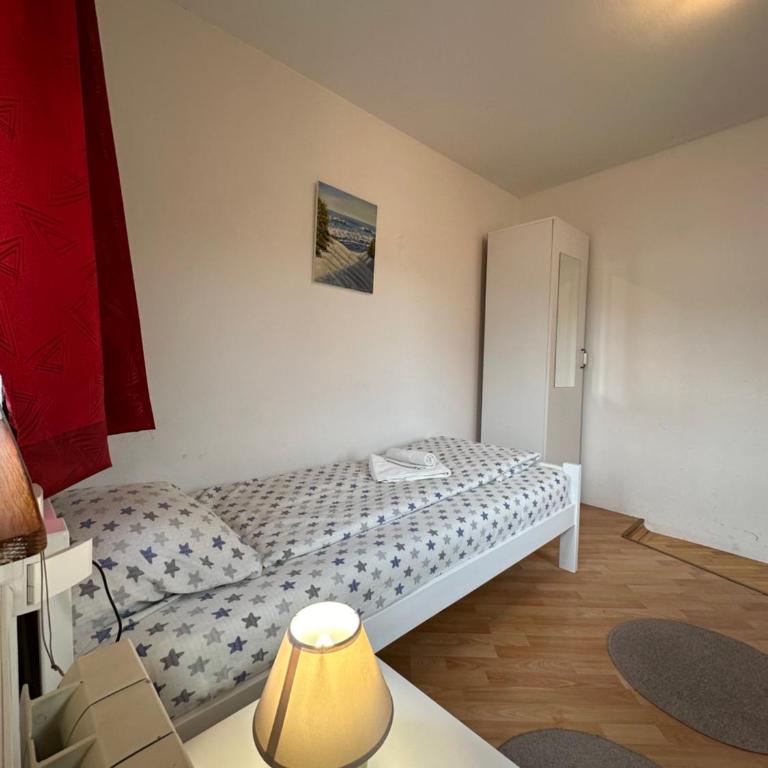 One Love - Twin Room with City View - 5