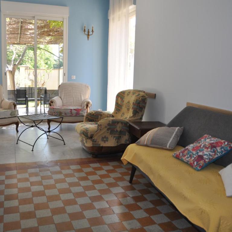 Maison de caractère au coeur de la Provence - Villa - 12