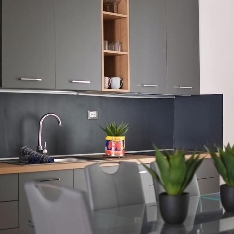 iFlat Normanni Lounge Apartment - Three-Bedroom Apartment - 6