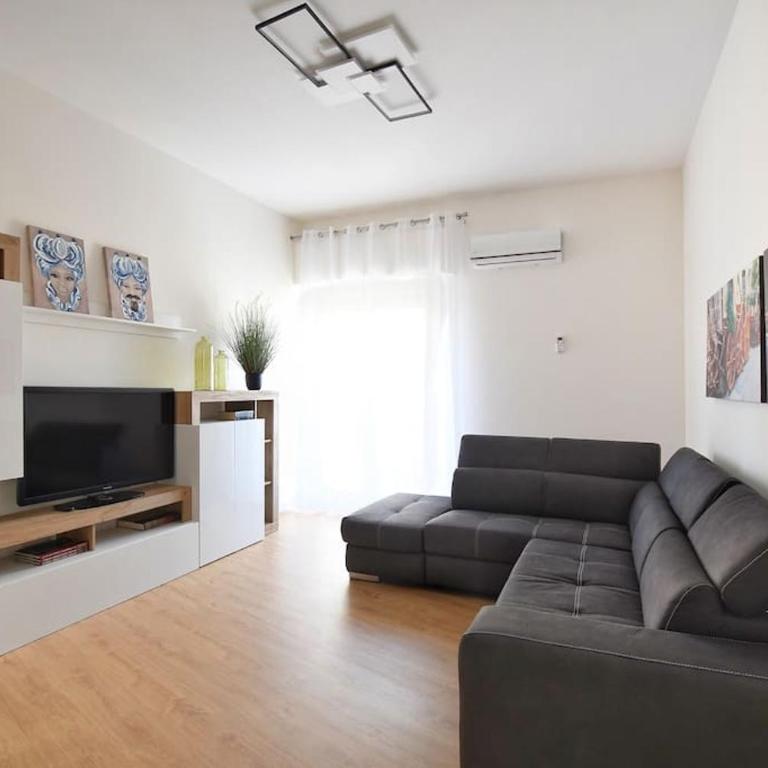 iFlat Normanni Lounge Apartment - Three-Bedroom Apartment - 22