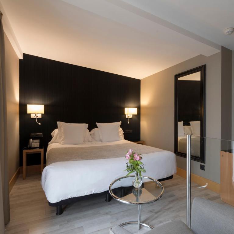 Hotel Plaza - Duplex Premium Room - 2