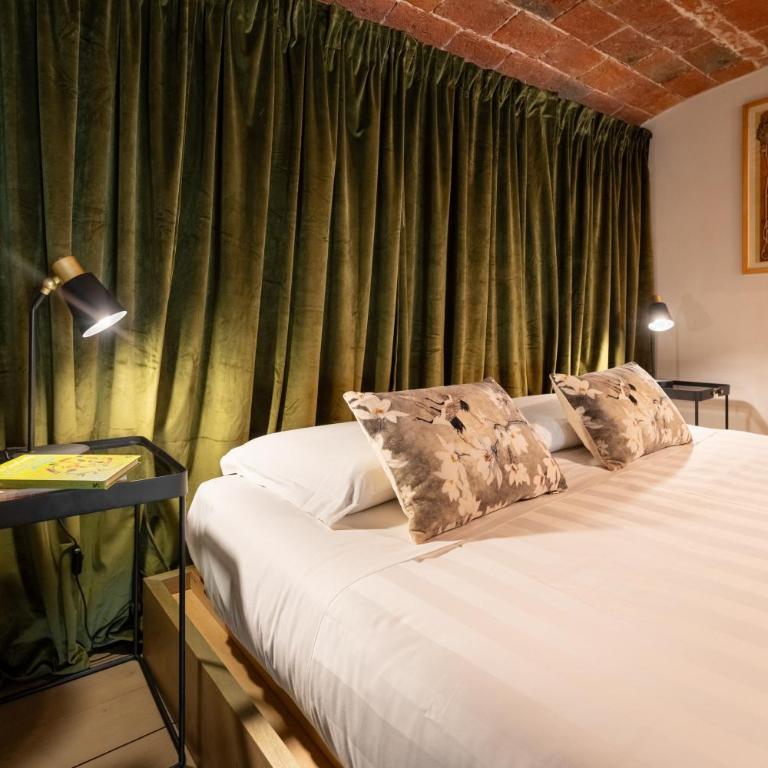 Via Cimabue 8b - Florence Charming Apartments - Metropolitan Loft in Florence - 20 minute walk to city center - excellent base for exploring - less than 5 minute walk to the supermarket - amazing bakery on the corner - Loft - 21