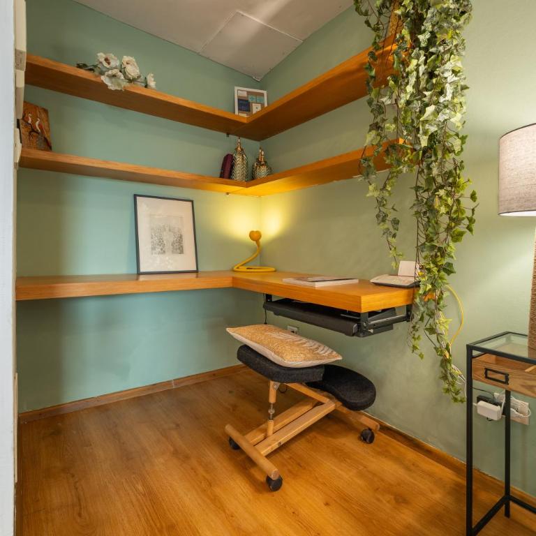 Via Cimabue 8b - Florence Charming Apartments - Metropolitan Loft in Florence - 20 minute walk to city center - excellent base for exploring - less than 5 minute walk to the supermarket - amazing bakery on the corner - Loft - 17