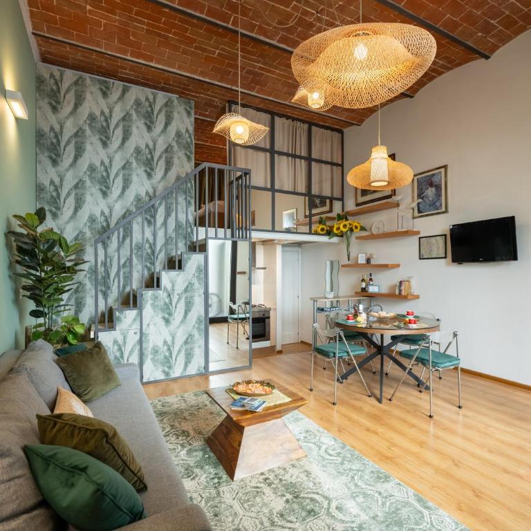 Via Cimabue 8b - Florence Charming Apartments - Metropolitan Loft in Florence - 20 minute walk to city center - excellent base for exploring - less than 5 minute walk to the supermarket - amazing bakery on the corner - Loft - 13