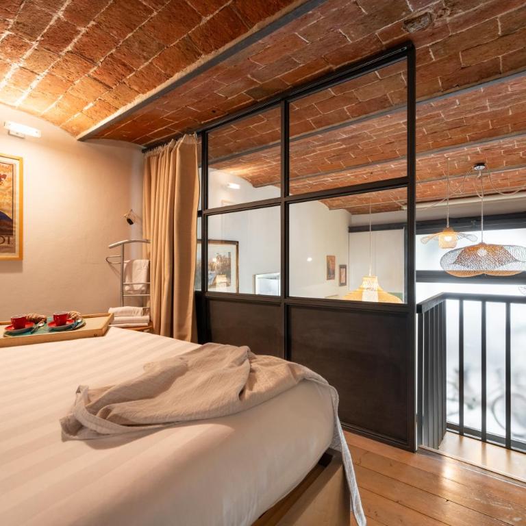 Via Cimabue 8b - Florence Charming Apartments - Metropolitan Loft in Florence - 20 minute walk to city center - excellent base for exploring - less than 5 minute walk to the supermarket - amazing bakery on the corner - Loft - 14