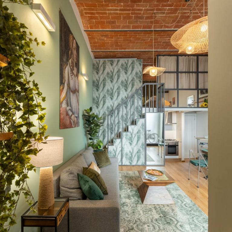 Via Cimabue 8b - Florence Charming Apartments - Metropolitan Loft in Florence - 20 minute walk to city center - excellent base for exploring - less than 5 minute walk to the supermarket - amazing bakery on the corner - Loft - 2