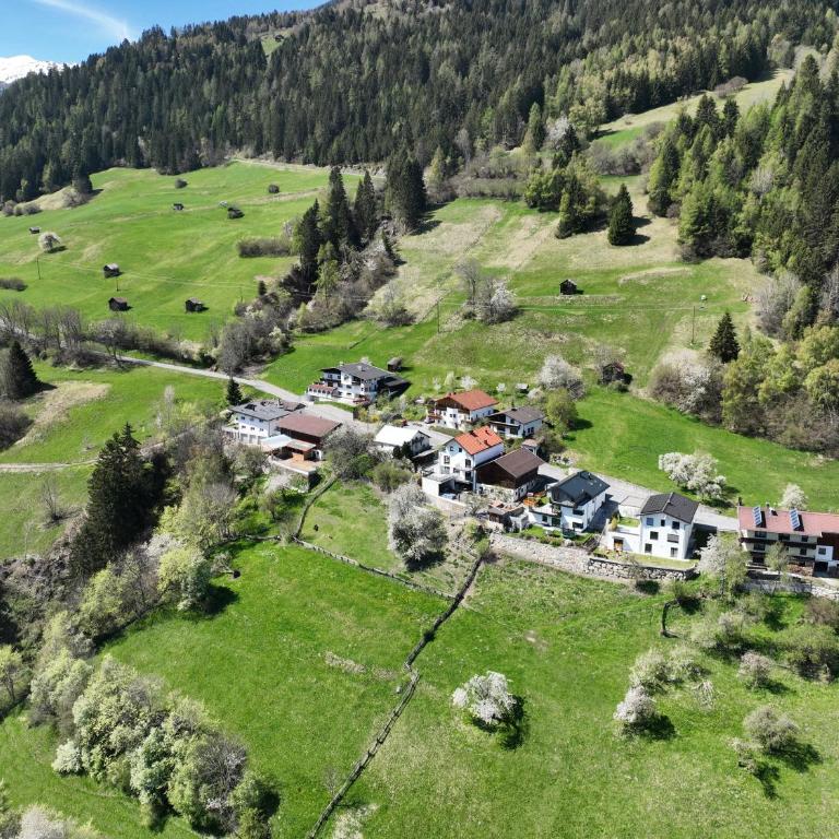 Landhaus Alpenzeit - Apartment mit 3 Schlafzimmern und Dusche - 43