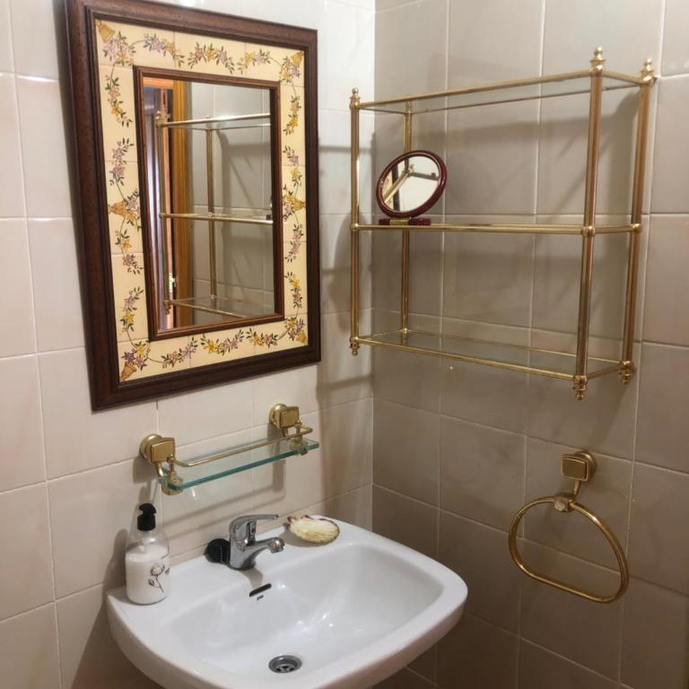 Casa adosada Playa de Gandia (2 plantas) - Four-Bedroom House - 24