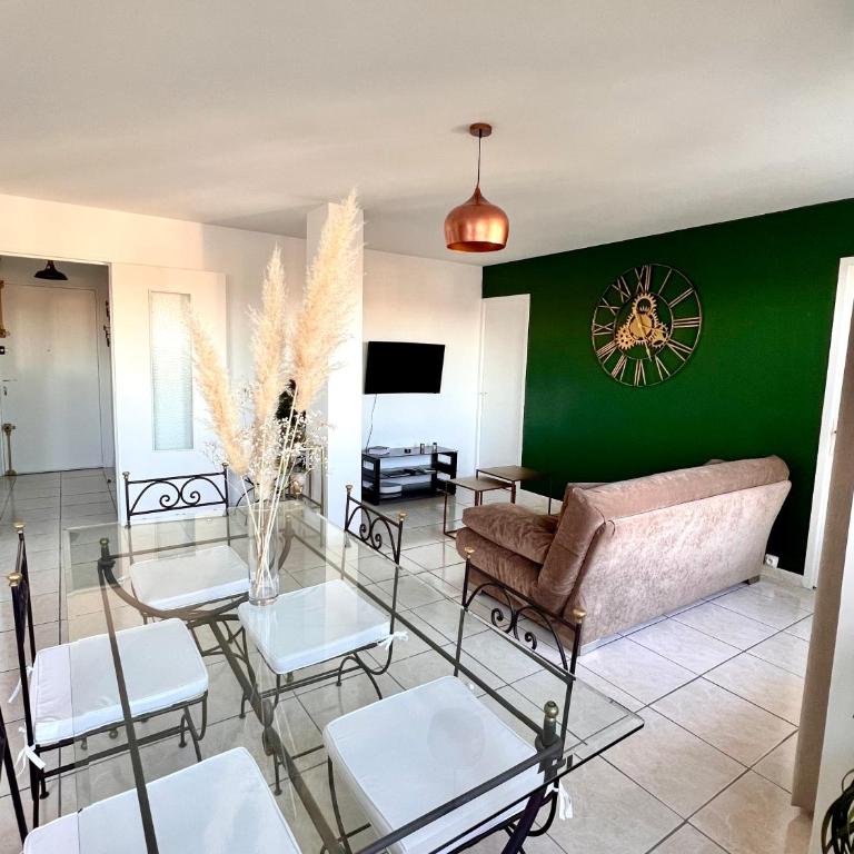 The Sunrise, Spacious, fully equipped, 2 parkings, 8p, tramway 1,2,4 - Apartment mit 3 Schlafzimmern - 1