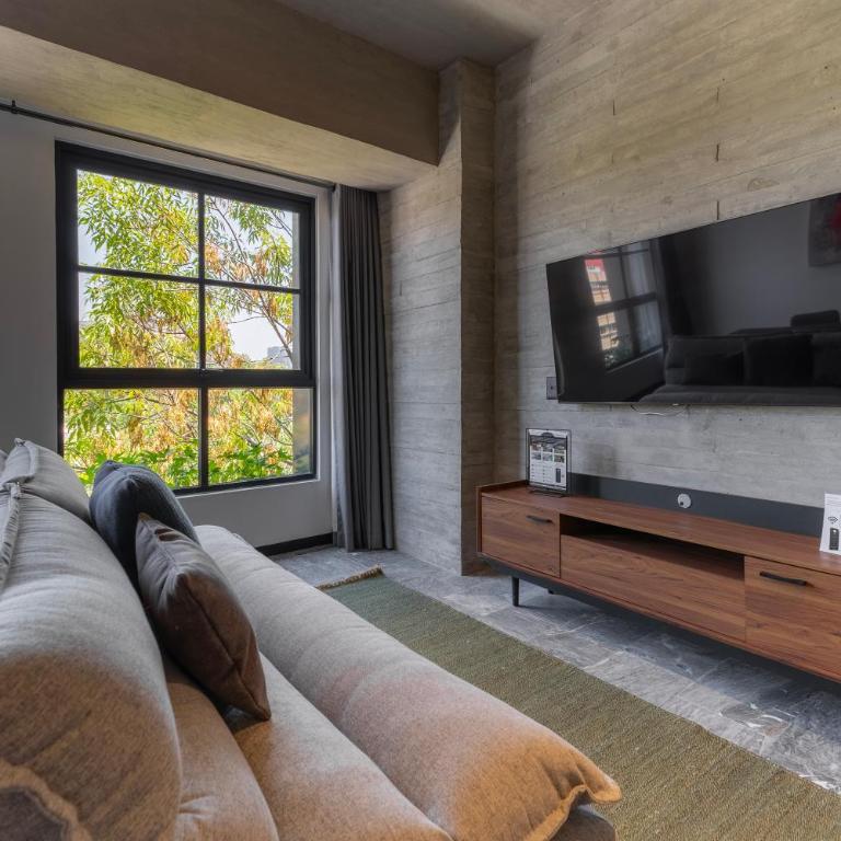 Park Condesa by Capitalia - Luxury Apartment, Balcony, Street View - 1