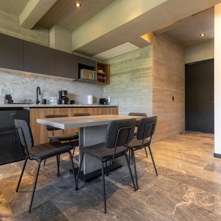 Park Condesa by Capitalia - Luxury Apartment, Balcony, Street View - 6