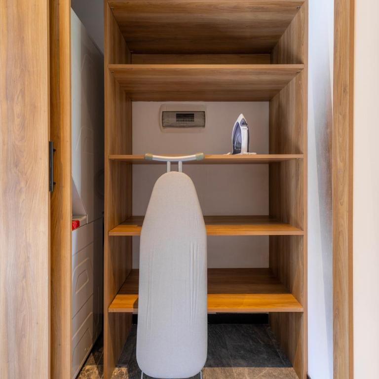 Park Condesa by Capitalia - Luxury Apartment, 2 Bedrooms, Balcony, Street View - 18