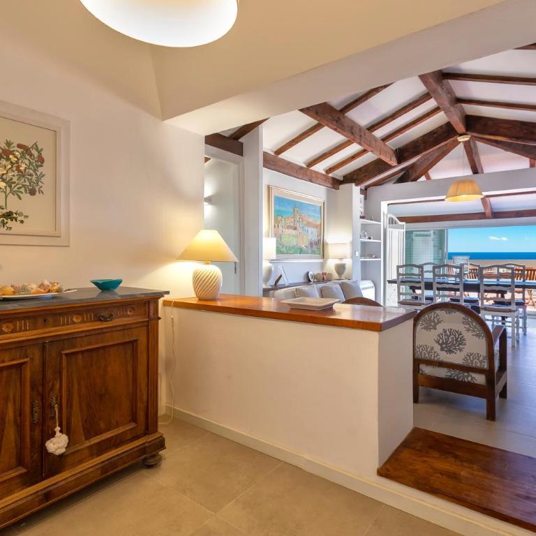Villa Fignoni - Attico panoramico fronte mare o Camera Matrimoniale con Bagno privato - Three-Bedroom Apartment with Ocean View - 16