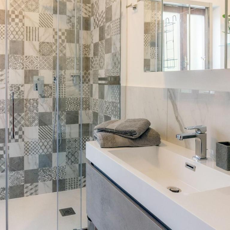 CASA SOLE - Appartamento con 1 Camera da Letto - 12