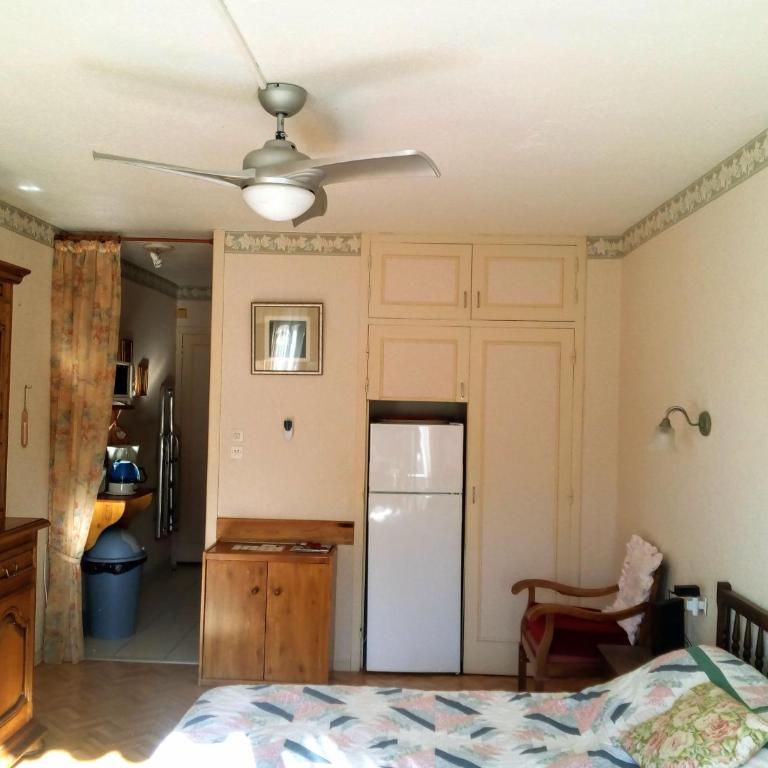 Studio Petite Provence vacances ou cure vue montagne - Studio with Balcony - 2